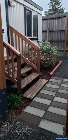 505 Leroy Av J, Molalla, OR 97038