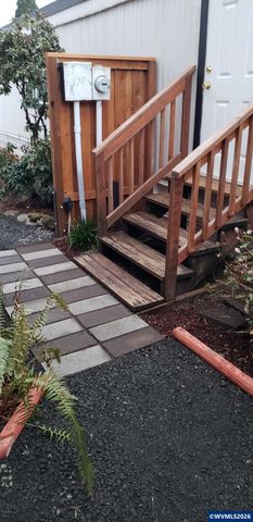 505 Leroy Av J, Molalla, OR 97038