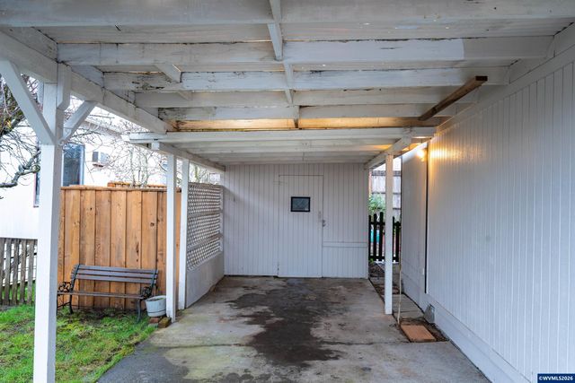 505 Leroy Av J, Molalla, OR 97038