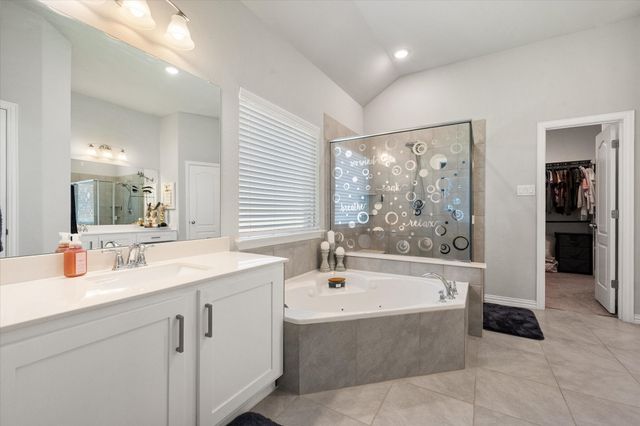 444 Windy Knoll, Burleson, TX 76028