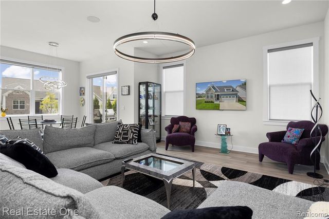 7656 Dunlap Court, West Bloomfield, MI 48322