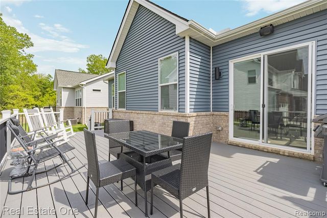 7656 Dunlap Court, West Bloomfield, MI 48322