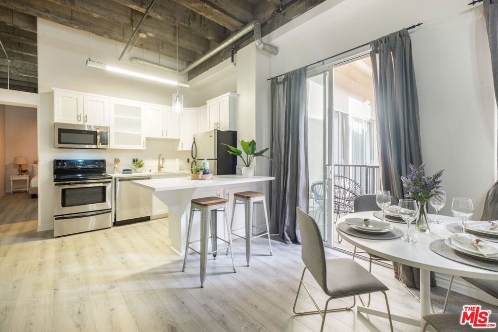 312 W 5th Street 606, Los Angeles, CA 90013 — photo 3