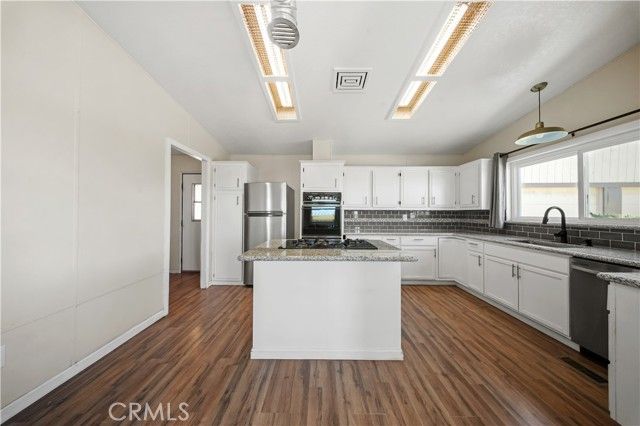 2033 Hollister Road, Pinon Hills, CA 92372