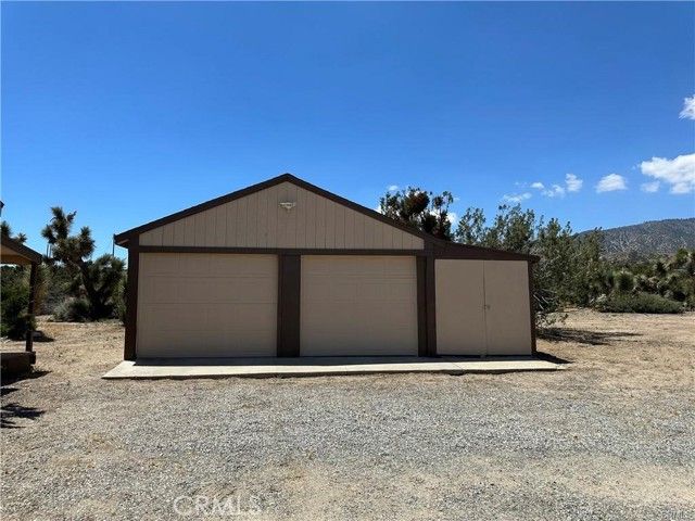 2033 Hollister Road, Pinon Hills, CA 92372