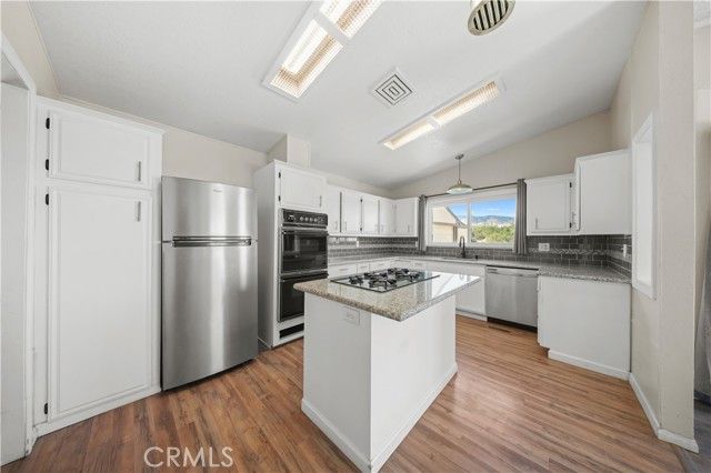 2033 Hollister Road, Pinon Hills, CA 92372