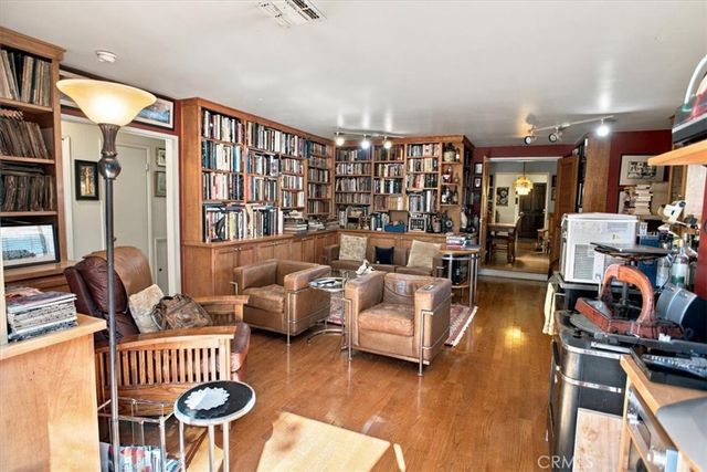 927 N Cordova, Burbank, CA 91505