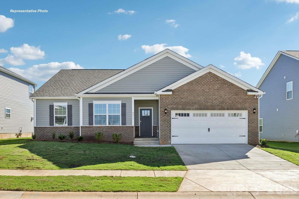 132 Freshwater Pond Way, Mooresville, NC 28117