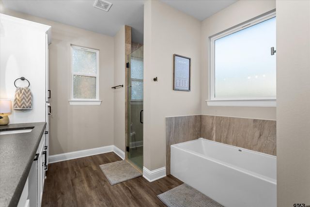 19438 Cedarpark Place, Lindale, TX 75771