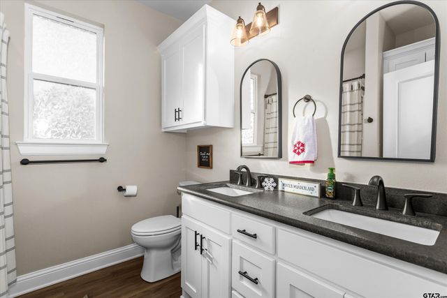 19438 Cedarpark Place, Lindale, TX 75771