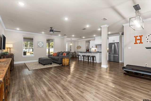 19438 Cedarpark Place, Lindale, TX 75771