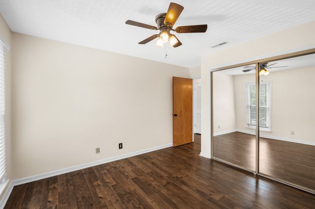 172 Brooke Castle Dr, Hermitage, TN 37076