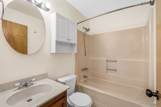 172 Brooke Castle Dr, Hermitage, TN 37076
