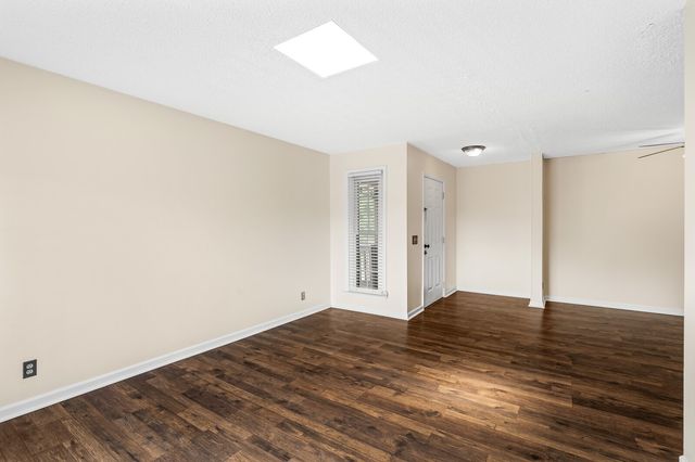 172 Brooke Castle Dr, Hermitage, TN 37076