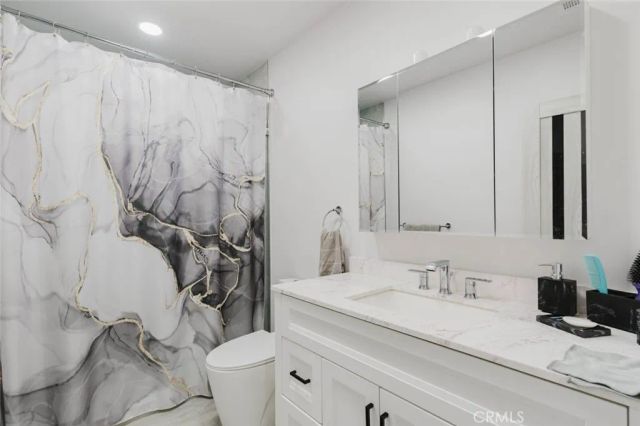 8963 Mclennan, Northridge, CA 91343