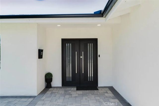 8963 Mclennan, Northridge, CA 91343