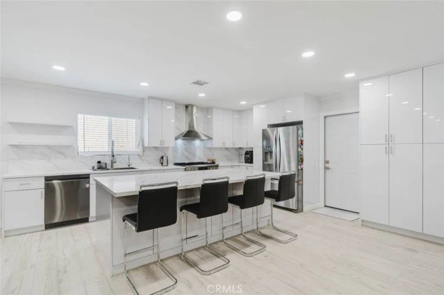 8963 Mclennan, Northridge, CA 91343