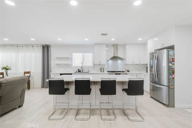 8963 Mclennan, Northridge, CA 91343