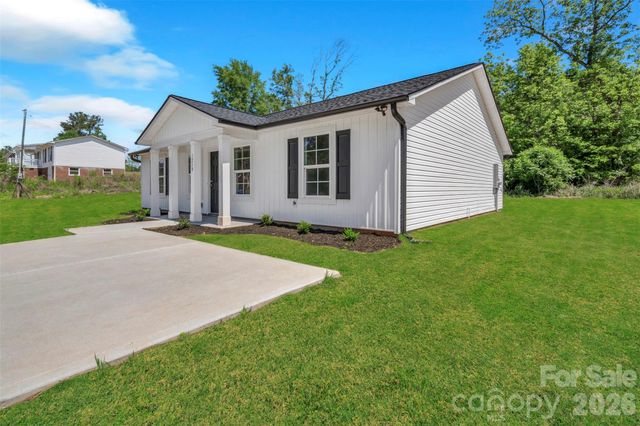 1210 Old Greenbriar Drive, Lancaster, SC 29720