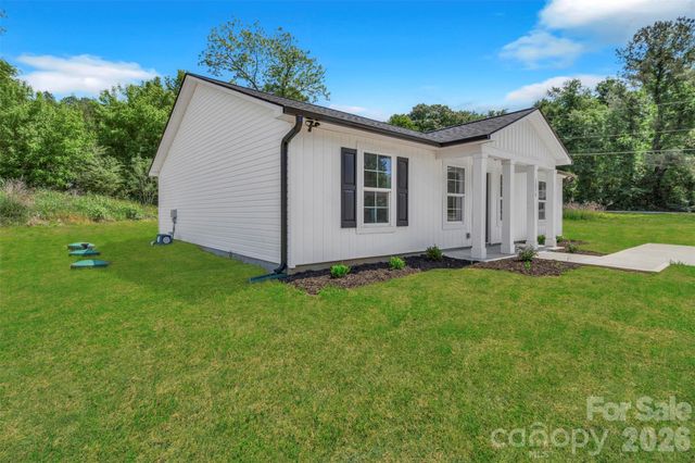 1210 Old Greenbriar Drive, Lancaster, SC 29720