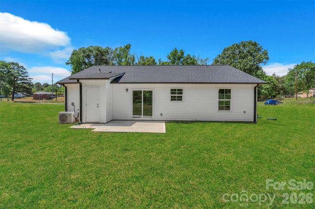 1210 Old Greenbriar Drive, Lancaster, SC 29720