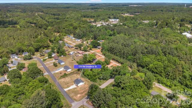 1210 Old Greenbriar Drive, Lancaster, SC 29720