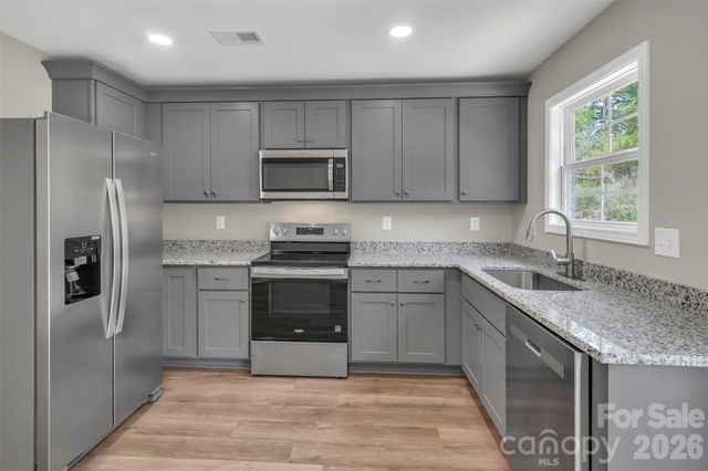 1210 Old Greenbriar Drive, Lancaster, SC 29720