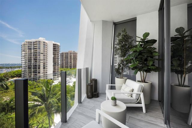 2831 S Bayshore Drive 804, Coconut Grove, FL 33133