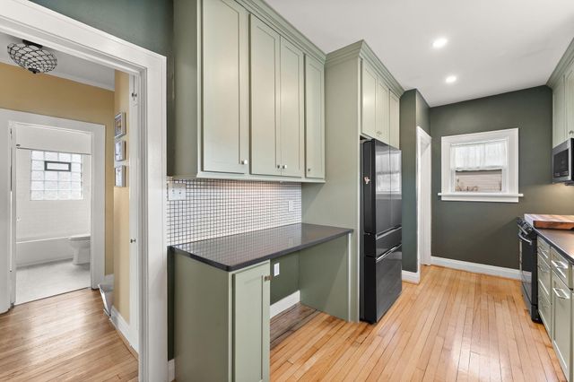 474 Park Avenue, Valparaiso, IN 46385