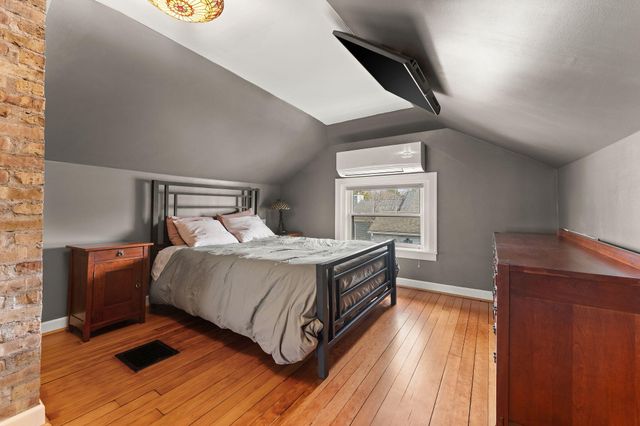 474 Park Avenue, Valparaiso, IN 46385