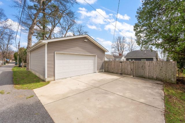 474 Park Avenue, Valparaiso, IN 46385