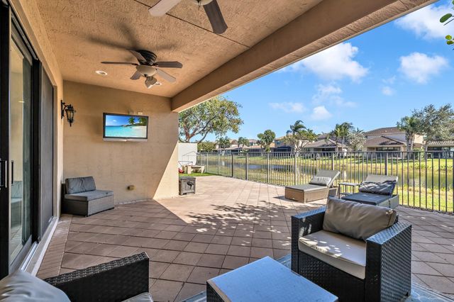 14586 Alabaster Avenue, Delray Beach, FL 33446