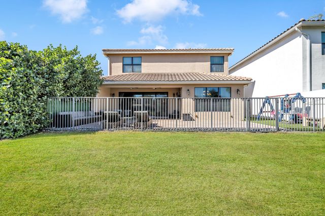 14586 Alabaster Avenue, Delray Beach, FL 33446