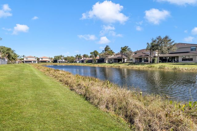 14586 Alabaster Avenue, Delray Beach, FL 33446