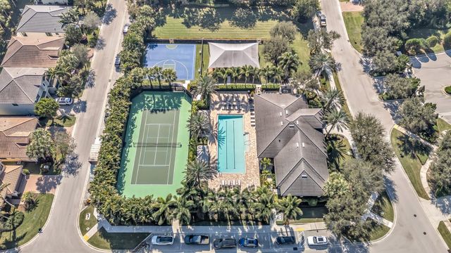 14586 Alabaster Avenue, Delray Beach, FL 33446