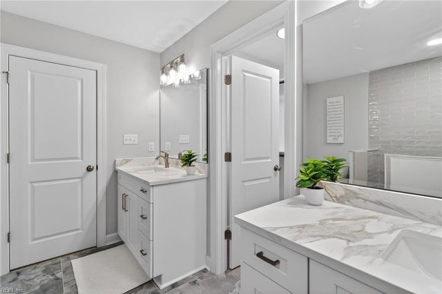 940 Dare RD, Yorktown, VA 23692