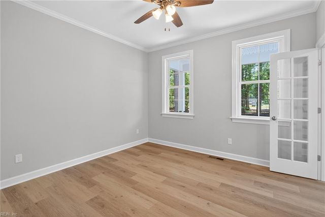 940 Dare RD, Yorktown, VA 23692
