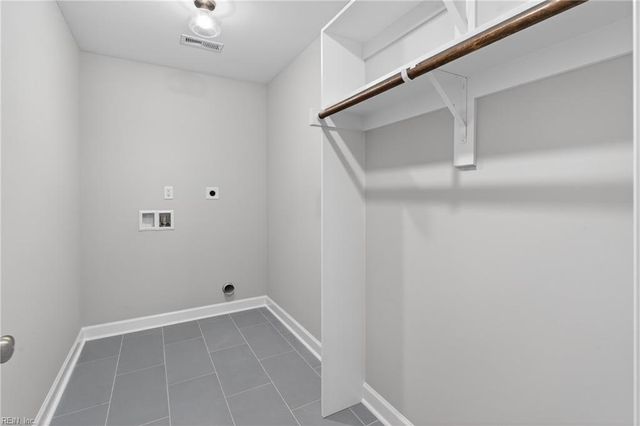 940 Dare RD, Yorktown, VA 23692