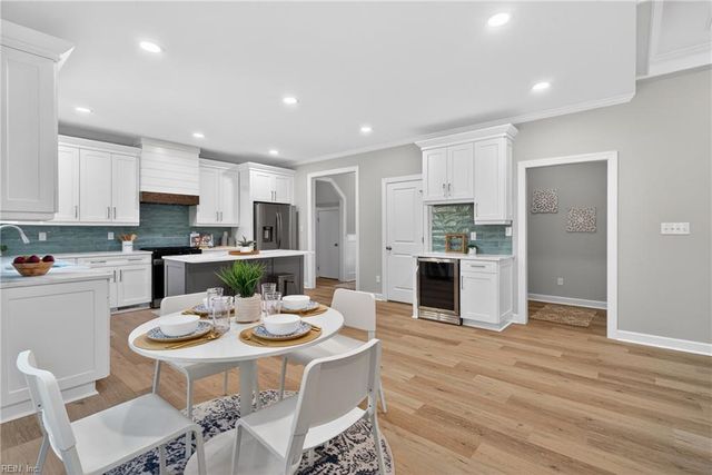940 Dare RD, Yorktown, VA 23692