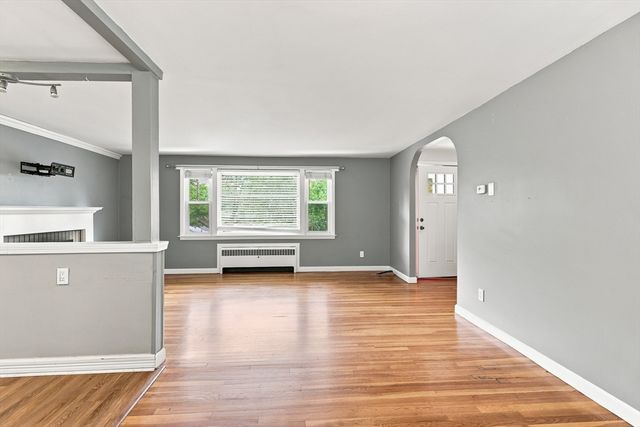 28 Hilltop Circle, Worcester, MA 01609