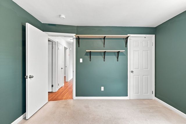 28 Hilltop Circle, Worcester, MA 01609