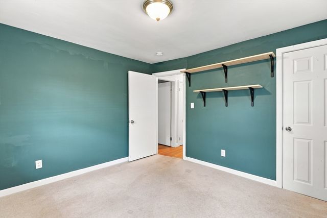28 Hilltop Circle, Worcester, MA 01609