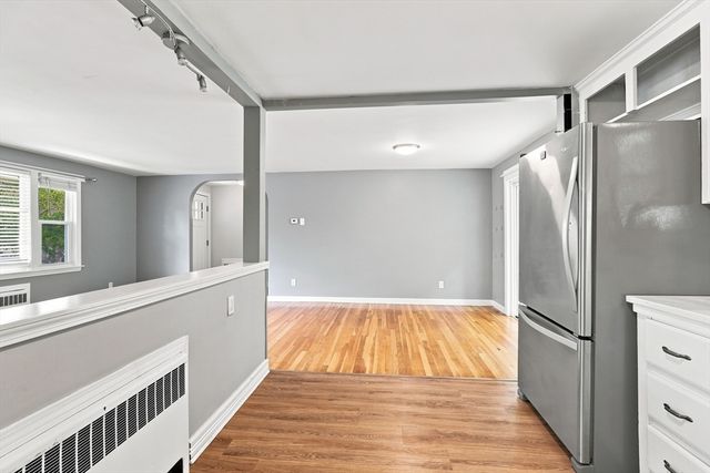 28 Hilltop Circle, Worcester, MA 01609