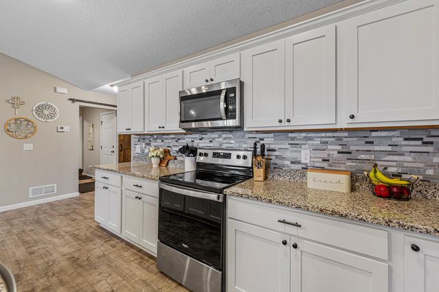 920 Amelia Court NE, Montgomery, MN 56069