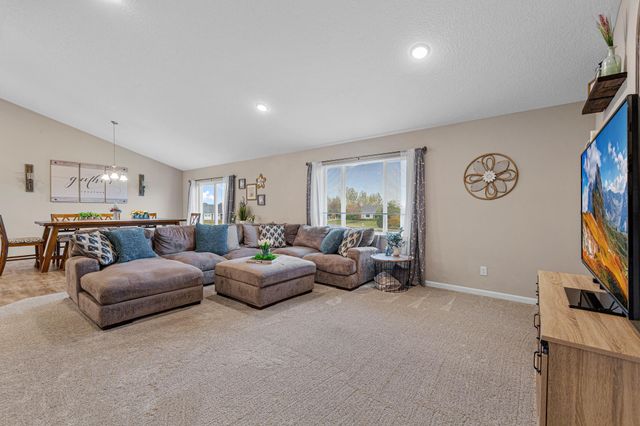 920 Amelia Court NE, Montgomery, MN 56069