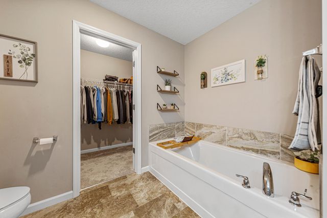 920 Amelia Court NE, Montgomery, MN 56069