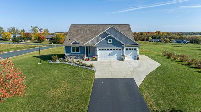 920 Amelia Court NE, Montgomery, MN 56069