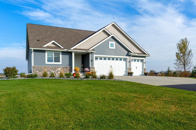 920 Amelia Court NE, Montgomery, MN 56069