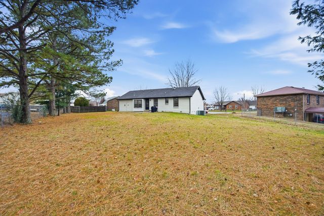 104 Nuthatch Cir, Clarksville, TN 37042