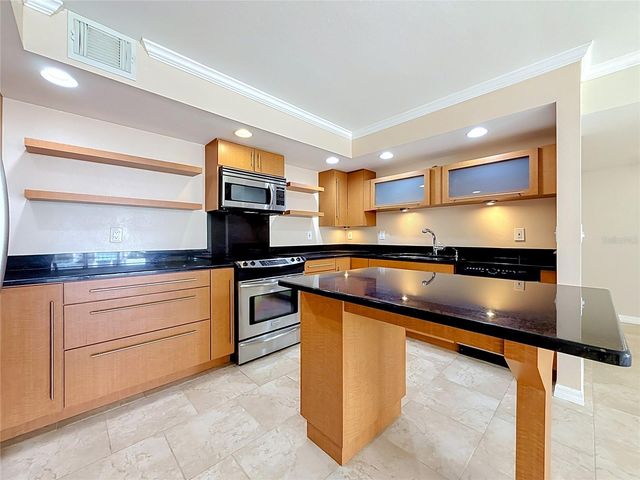 1480 GULF BOULEVARD 611, Clearwater, FL 33767
